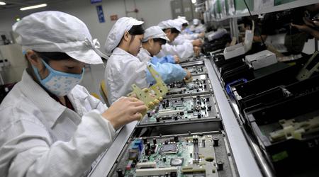 A causa delle proteste presso l'impianto Foxconn in Cina, Apple dovrà affrontare un deficit di produzione di 6 milioni di iPhone 14 Pro - Bloomberg