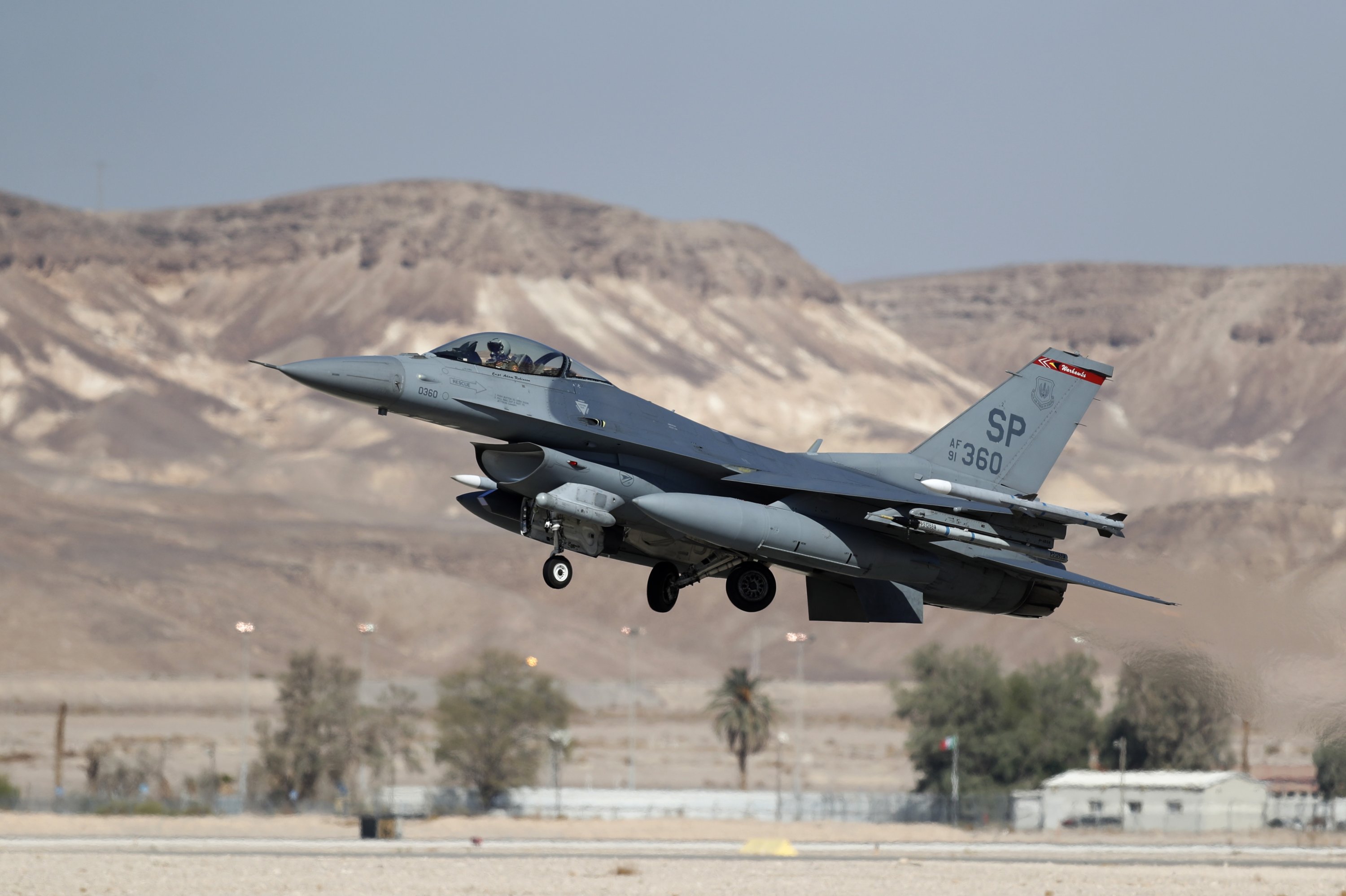 La Turchia potrebbe acquistare i caccia russi Su-35 se gli Stati Uniti bloccano la vendita degli F-16 Fighting Falcon La Turchia potrebbe acquistare i caccia russi Su-35 se gli Stati Uniti bloccano la vendita degli F-16 Fighting Falcon