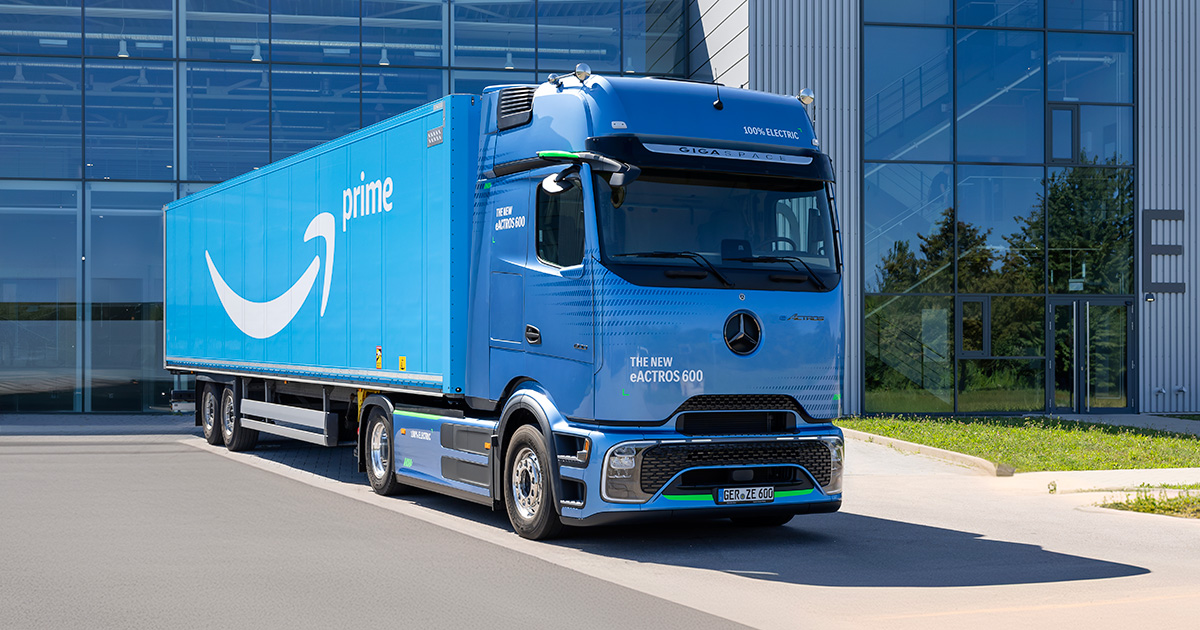 Elettrico: Mercedes-Benz eActros 600 nei colori aziendali di Amazon Mercedes-Benz eActros 600 in livrea Amazon: La nuova parola d'ordine del trasporto su strada