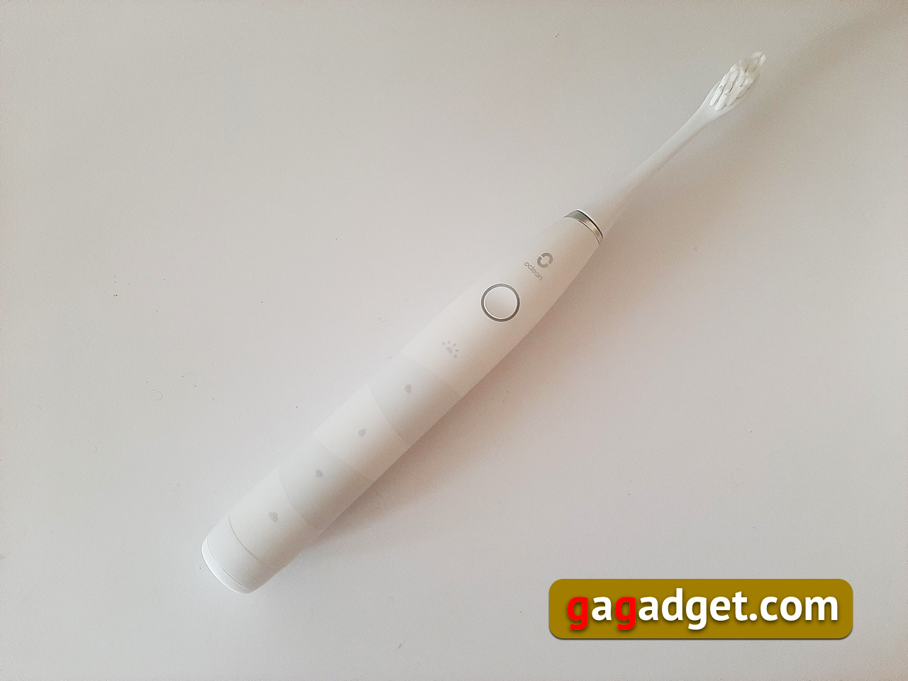 Non fa male. Recensione dello spazzolino elettrico economico Oclean Flow Sonic-12